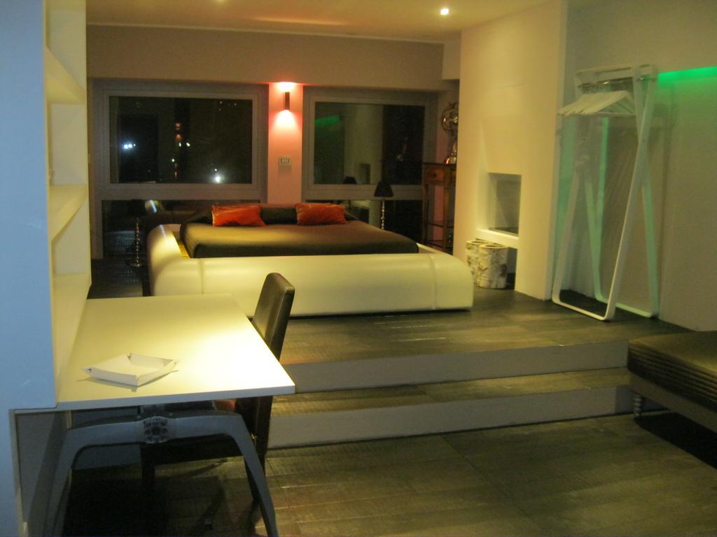 A14 Business Suite Sesto San Giovanni Zimmer foto